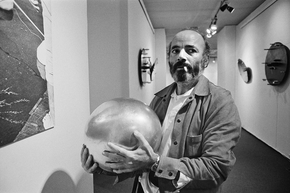 Takis, Greek artist who harnessed the power of dies at 93