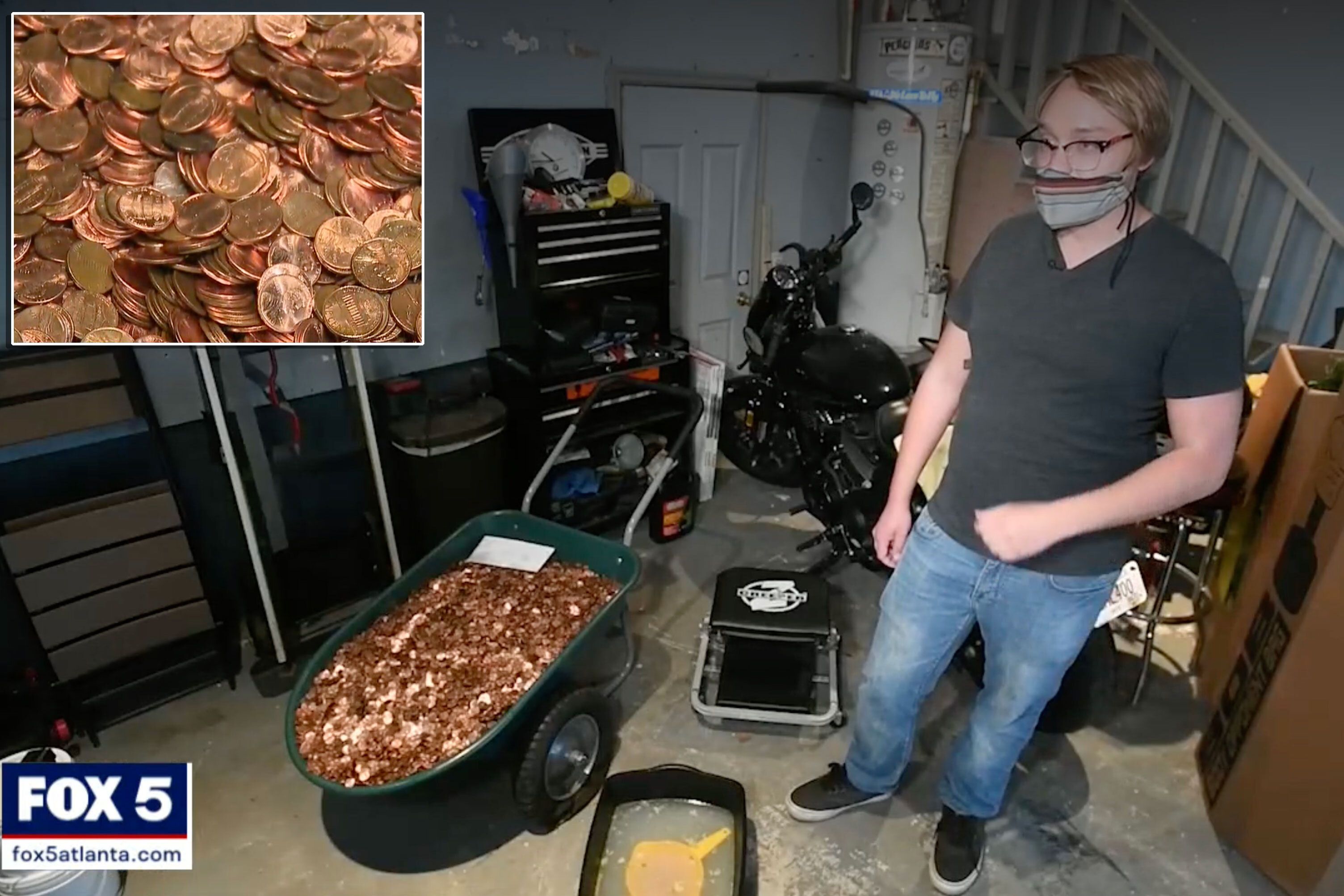 Worker finds 91,515 oily coins dumped on driveway GREEK MEDIA GROUP